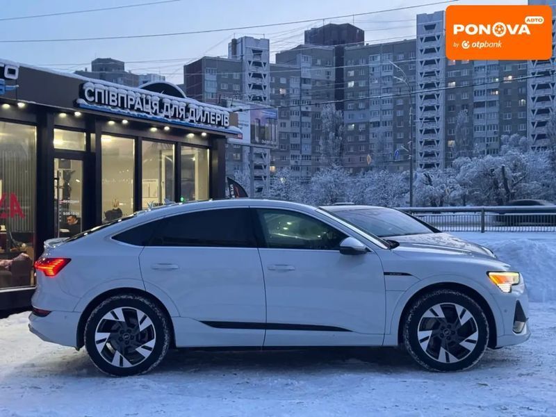 Audi e-tron, 2022 р., Електро, 80 тис. км, Позашляховик / Кросовер, Білий, Київ AT-10410526 фото