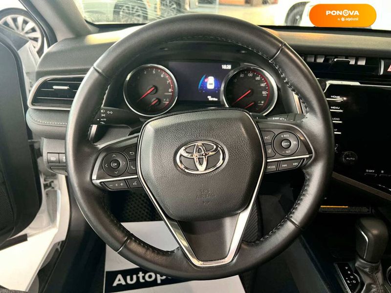 Toyota Camry, 2019, Бензин, 2.5 л., 55 тис. км, Седан, Білий, Одеса 43294 фото