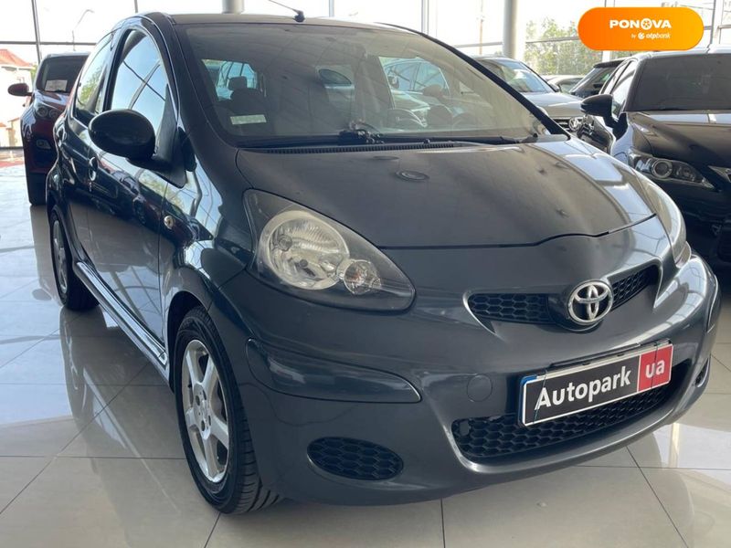 Toyota Aygo, 2010, Бензин, 1 л., 214 тис. км, Хетчбек, Сірий, Одеса 39200 фото