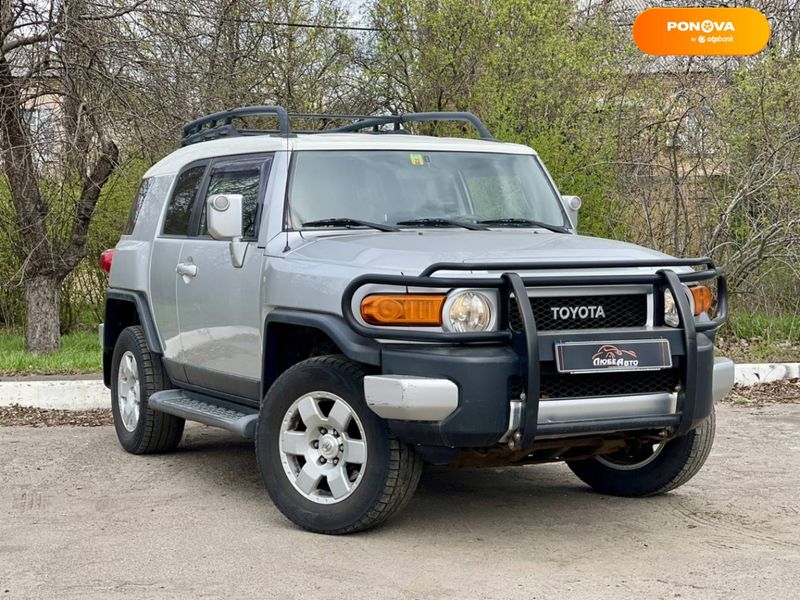 Toyota FJ Cruiser, 2008, Газ пропан-бутан / Бензин, 3.96 л., 164 тис. км, Позашляховик / Кросовер, Сірий, Київ 44640 фото