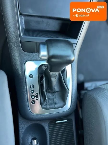 Volkswagen Golf, 2008 р., Бензин, 137 тис. км, Ліфтбек, Сірий, Київ AT-10407856 фото