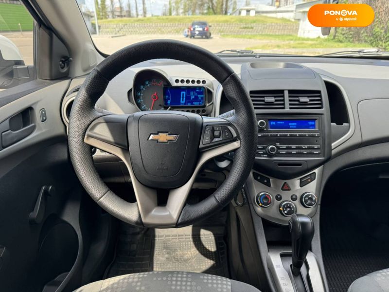 Chevrolet Sonic, 2015, Бензин, 1.8 л., 98 тис. км, Хетчбек, Білий, Київ Cars-Pr-66448 фото