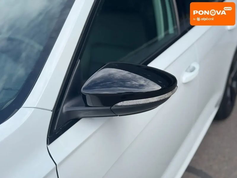 Volkswagen Passat, 2021 р., Бензин, 52 тис. км, Седан, Білий, Київ AT-10404527 фото