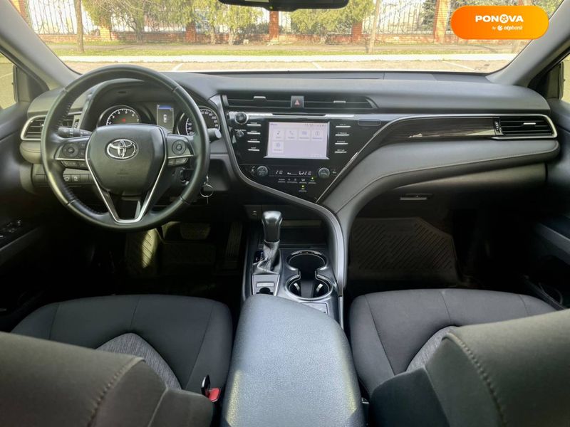 Toyota Camry, 2020, Бензин, 2.49 л., 37 тис. км, Седан, Білий, Кривий Ріг 45608 фото