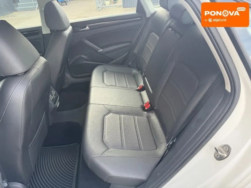 Volkswagen Passat, 2021 р., Бензин, 52 тис. км, Седан, Білий, Київ AT-10404527 фото