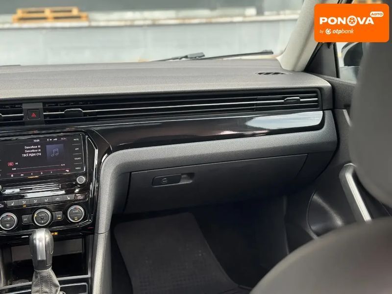 Volkswagen Passat, 2021 р., Бензин, 52 тис. км, Седан, Білий, Київ AT-10404527 фото