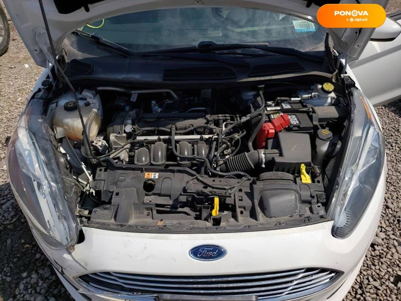 Ford Fiesta, 2019, Бензин, 1.6 л., 127 тыс. км, Седан, Белый, Киев Cars-EU-US-KR-47098 фото
