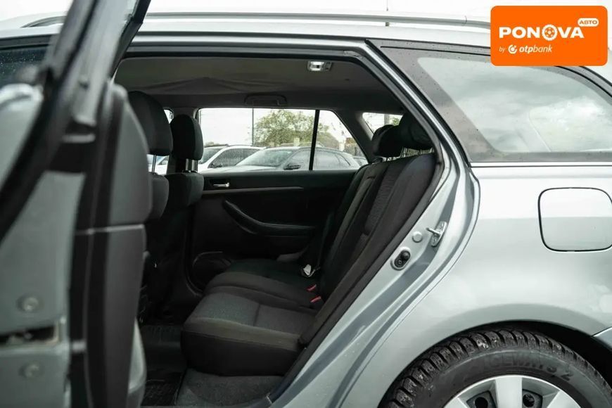 Toyota Avensis, 2007 р., Дизель, 202 тис. км, Хетчбек, Сірий, Чернівці AT-10417850 фото