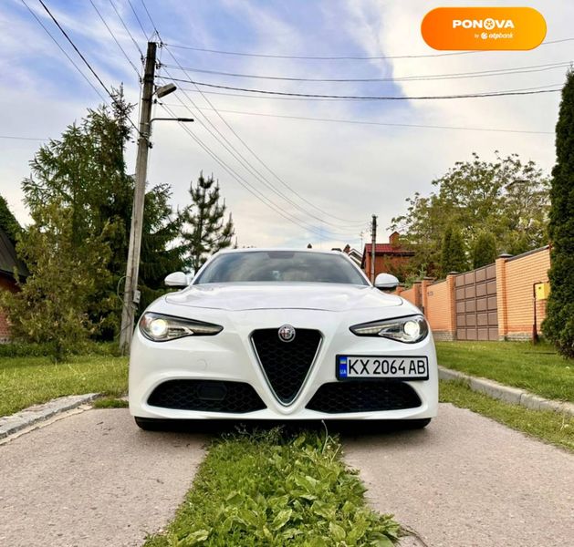 Alfa Romeo Giulia, 2017, Бензин, 2 л., 49 тис. км, Седан, Білий, Харків Cars-Pr-67552 фото