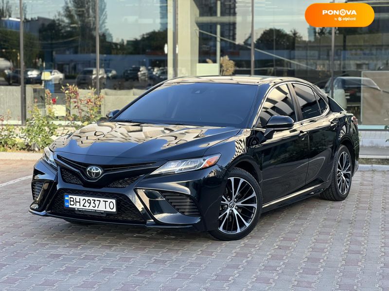 Toyota Camry, 2018, Бензин, 2.4 л., 143 тис. км, Седан, Чорний, Одеса 111091 фото