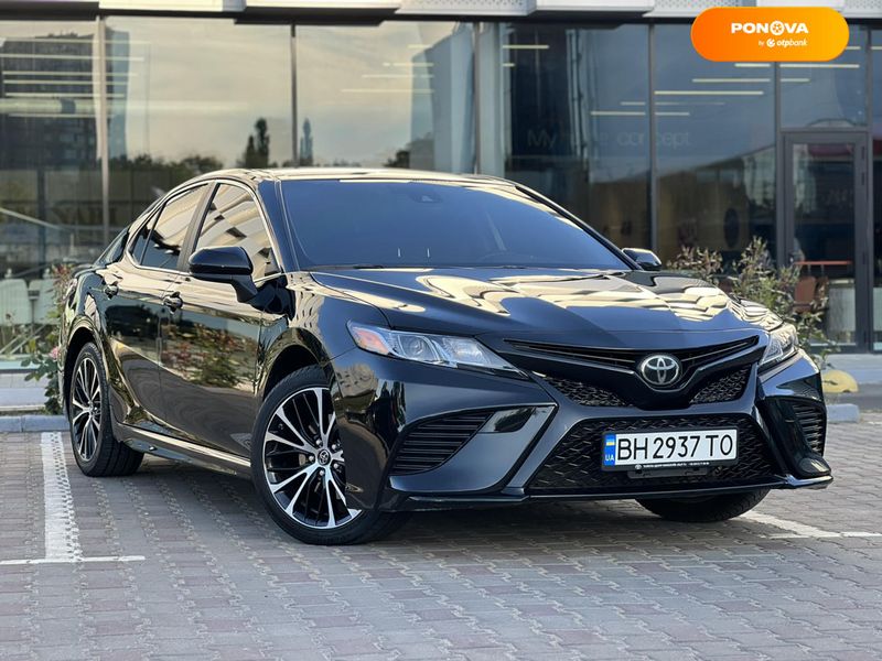 Toyota Camry, 2018, Бензин, 2.4 л., 143 тис. км, Седан, Чорний, Одеса 111091 фото