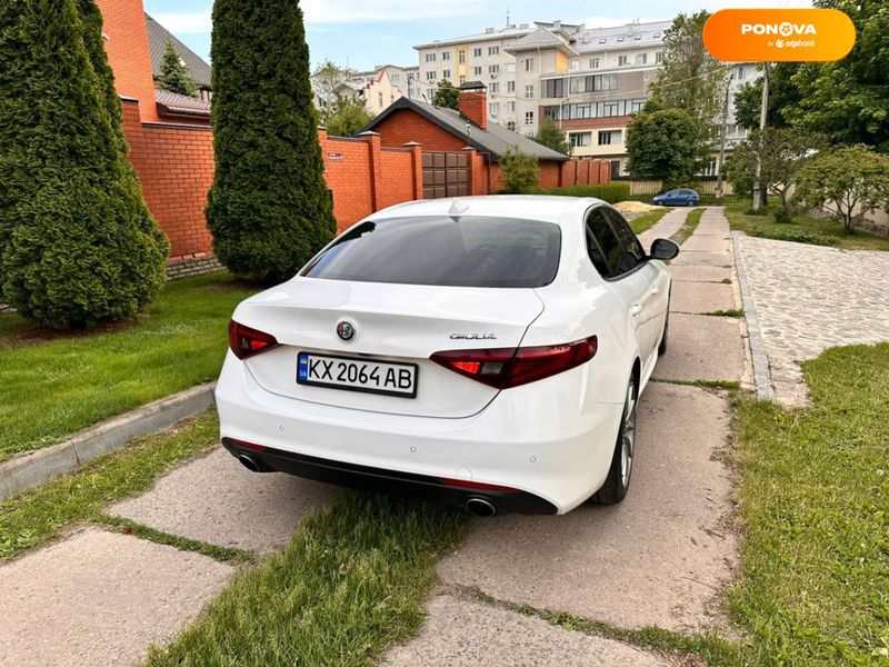 Alfa Romeo Giulia, 2017, Бензин, 2 л., 49 тис. км, Седан, Білий, Харків Cars-Pr-67552 фото