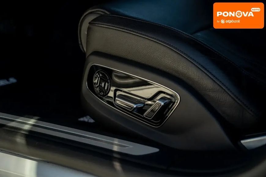 Audi A8, 2021 г., Бензин, 93 тыс. км, Седан, Белый, Черновцы AT-10406456 фото