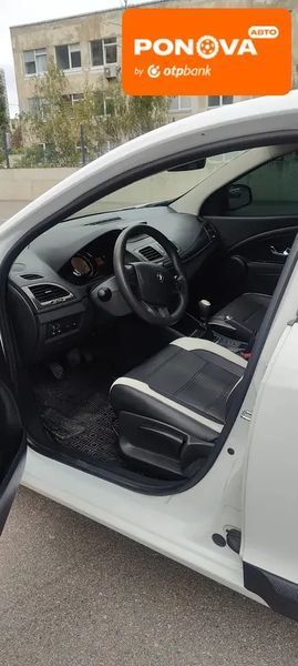 Renault Megane, 2016 р., Дизель, 228 тис. км, Універсал, Білий, Київ AT-10402657 фото