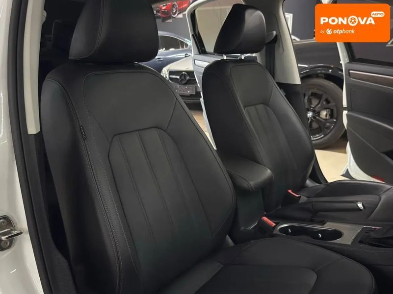 Volkswagen Passat, 2021 р., Бензин, 71 тис. км, Седан, Білий, Миколаїв AT-10418223 фото