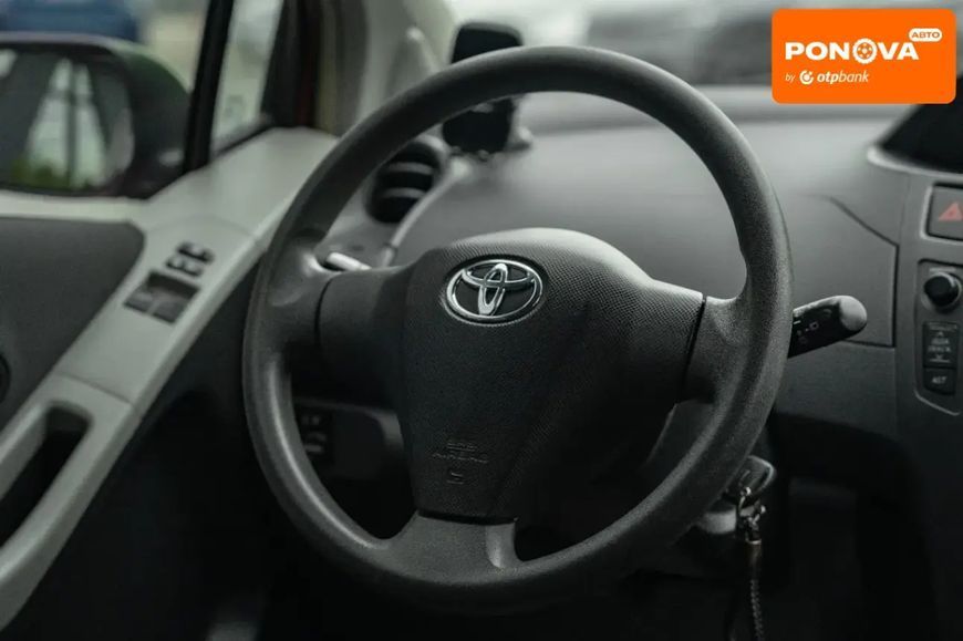 Toyota Yaris, 2011 р., Бензин, 168 тис. км, Хетчбек, Червоний, Чернівці AT-10399928 фото
