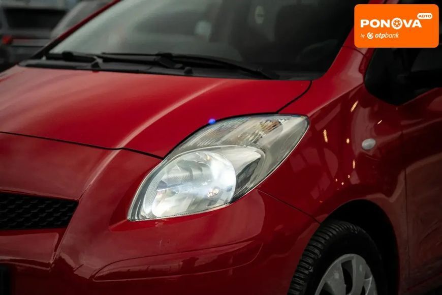 Toyota Yaris, 2011 р., Бензин, 168 тис. км, Хетчбек, Червоний, Чернівці AT-10399928 фото