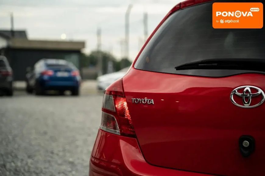 Toyota Yaris, 2011 р., Бензин, 168 тис. км, Хетчбек, Червоний, Чернівці AT-10399928 фото