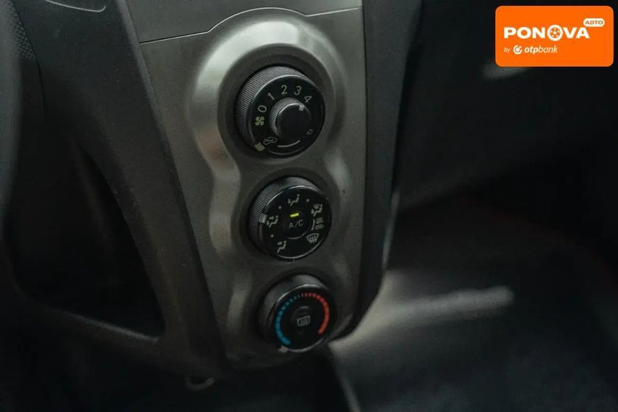 Toyota Yaris, 2011 р., Бензин, 168 тис. км, Хетчбек, Червоний, Чернівці AT-10399928 фото