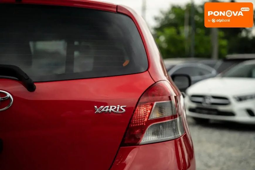 Toyota Yaris, 2011 р., Бензин, 168 тис. км, Хетчбек, Червоний, Чернівці AT-10399928 фото