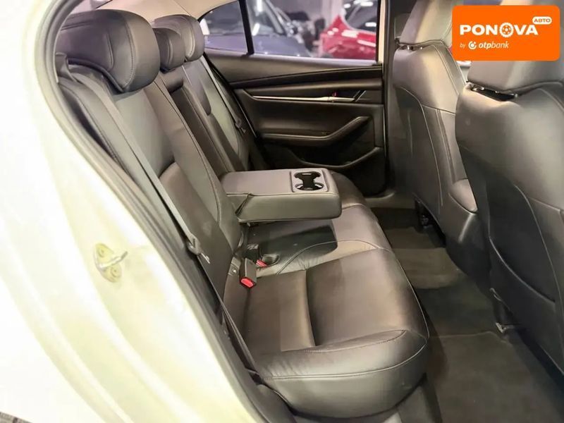 Mazda 3, 2021 р., Бензин, 56 тис. км, Седан, Білий, Кам'янське (Дніпродзержинськ) AT-10414727 фото