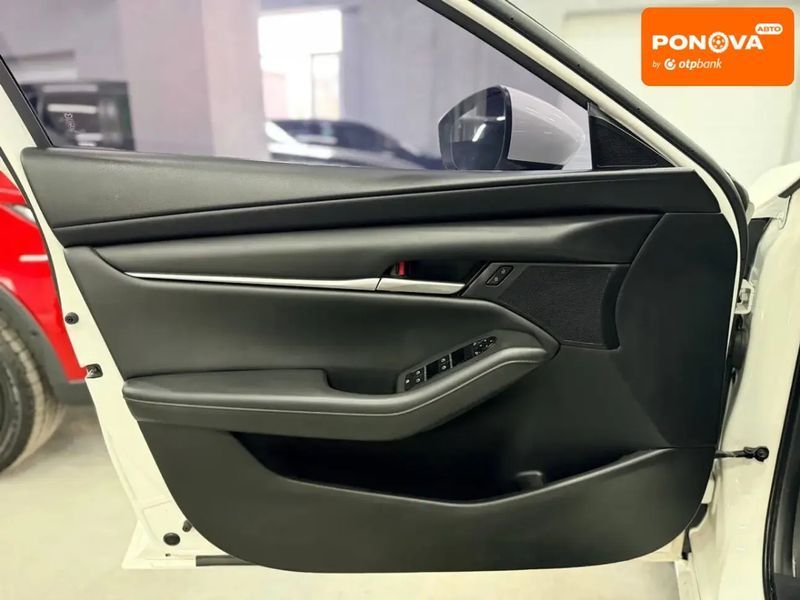 Mazda 3, 2021 р., Бензин, 56 тис. км, Седан, Білий, Кам'янське (Дніпродзержинськ) AT-10414727 фото