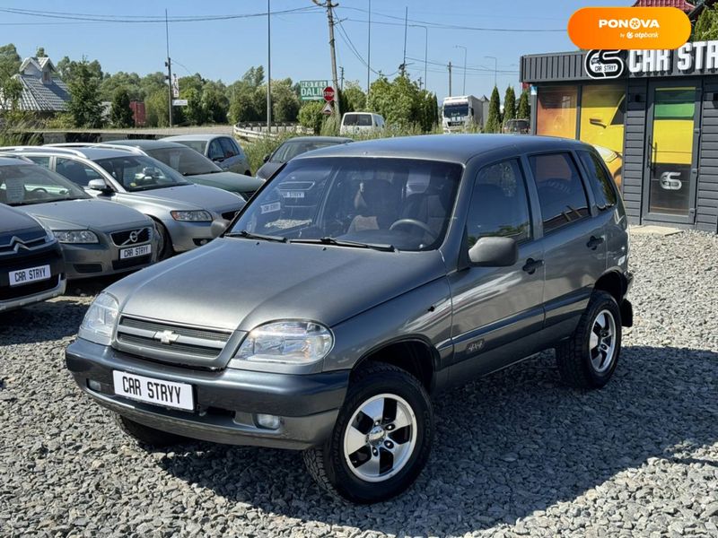 Chevrolet Niva, 2006, Бензин, 210 тис. км, Позашляховик / Кросовер, Сірий, Стрий 48407 фото