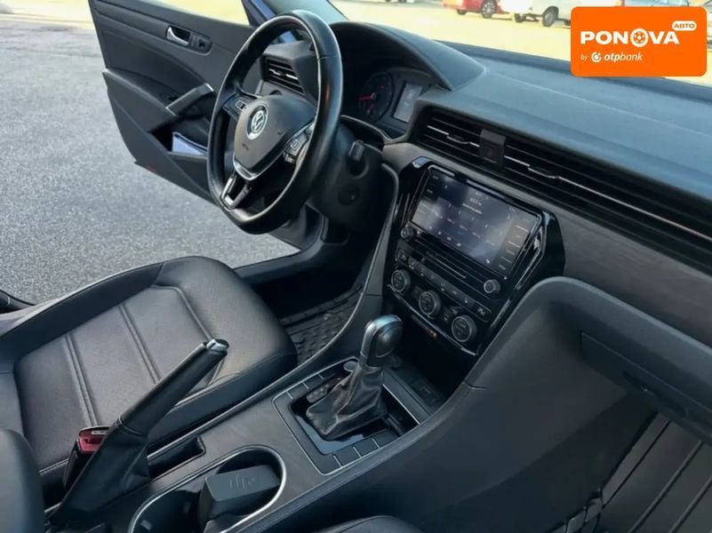 Volkswagen Passat, 2020 г., Бензин, 120 тыс. км, Седан, Серый, Днепр (Днепропетровск) AT-10407476 фото