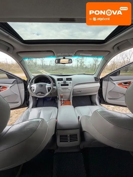 Toyota Camry, 2011 р., Газ пропан-бутан / Бензин, 255 тис. км, Седан, Сірий, Київ AT-10421358 фото