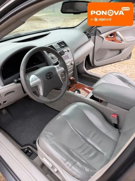 Toyota Camry, 2011 р., Газ пропан-бутан / Бензин, 255 тис. км, Седан, Сірий, Київ AT-10421358 фото