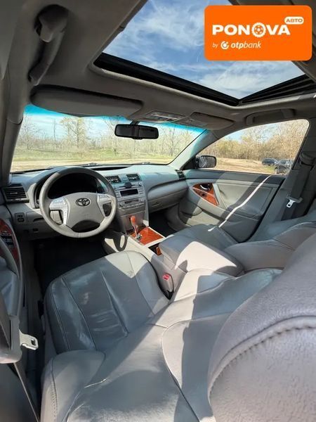 Toyota Camry, 2011 р., Газ пропан-бутан / Бензин, 255 тис. км, Седан, Сірий, Київ AT-10421358 фото