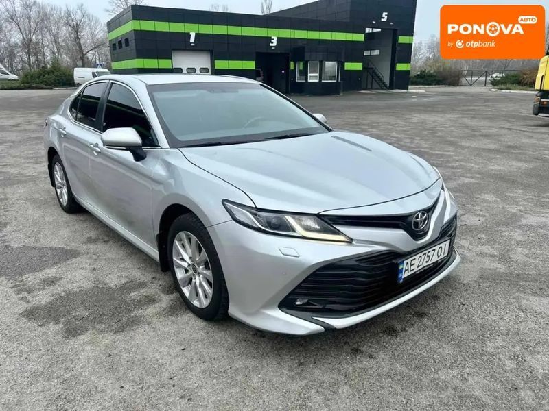Toyota Camry, 2020 р., Бензин, 165 тис. км, Седан, Сірий, Дніпро (Дніпропетровськ) AT-10406169 фото