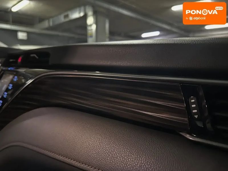 Toyota Camry, 2020 р., Гібрид (MHEV), 109 тис. км, Седан, Білий, Дніпро (Дніпропетровськ) AT-10410604 фото