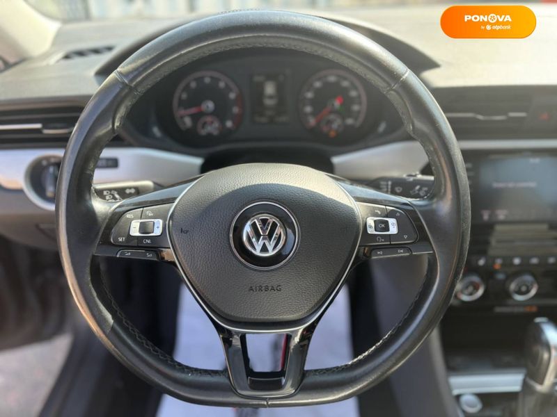 Volkswagen Passat, 2019, Бензин, 2 л., 111 тис. км, Седан, Сірий, Київ 110008 фото