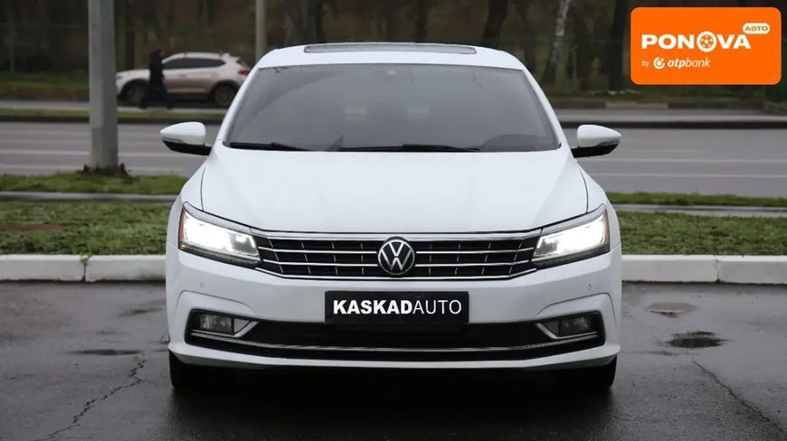 Volkswagen Passat, 2017 г., Бензин, 136 тыс. км, Седан, Белый, Харьков AT-10405670 фото