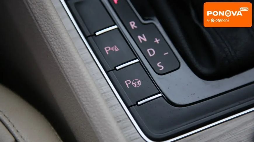 Volkswagen Passat, 2017 г., Бензин, 136 тыс. км, Седан, Белый, Харьков AT-10405670 фото