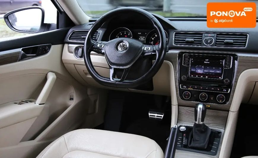 Volkswagen Passat, 2017 г., Бензин, 136 тыс. км, Седан, Белый, Харьков AT-10405670 фото