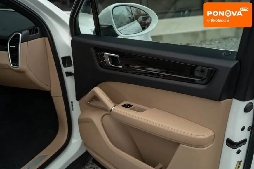 Porsche Cayenne, 2019 р., Бензин, 116 тис. км, Позашляховик / Кросовер, Білий, Чернівці AT-10406093 фото