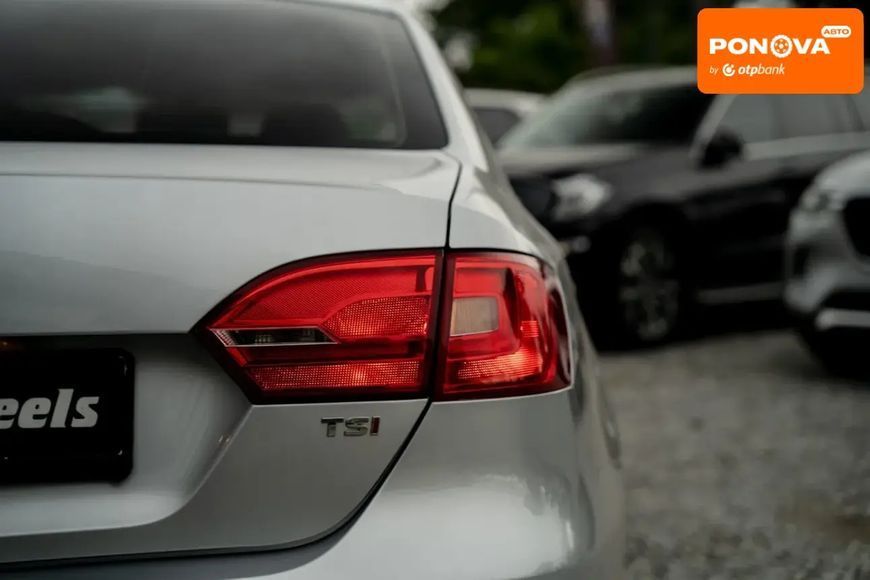 Volkswagen Jetta, 2012 р., Бензин, 122 тис. км, Седан, Сірий, Чернівці AT-10404224 фото