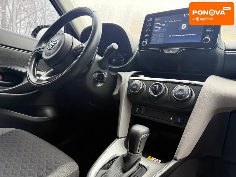 Toyota Yaris Cross, 2022 г., Бензин, 47 тыс. км, Внедорожник / Кроссовер, Серый, Днепр (Днепропетровск) AT-10408593 фото