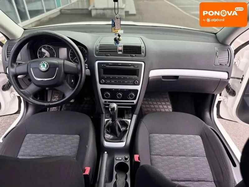 Skoda Octavia, 2011 г., Бензин, 220 тыс. км, Седан, Белый, Днепр (Днепропетровск) AT-10407239 фото