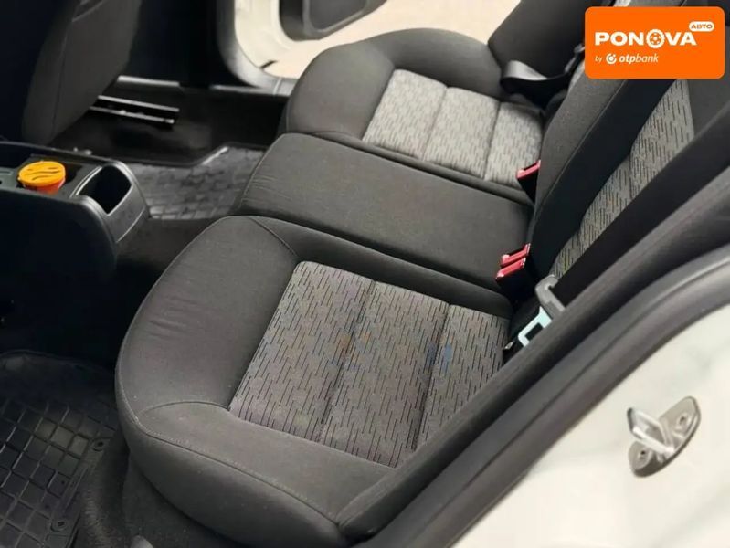 Skoda Octavia, 2011 г., Бензин, 220 тыс. км, Седан, Белый, Днепр (Днепропетровск) AT-10407239 фото