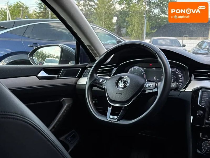 Volkswagen Passat, 2016 р., Бензин, 216 тис. км, Седан, Сірий, Рівне AT-10418410 фото