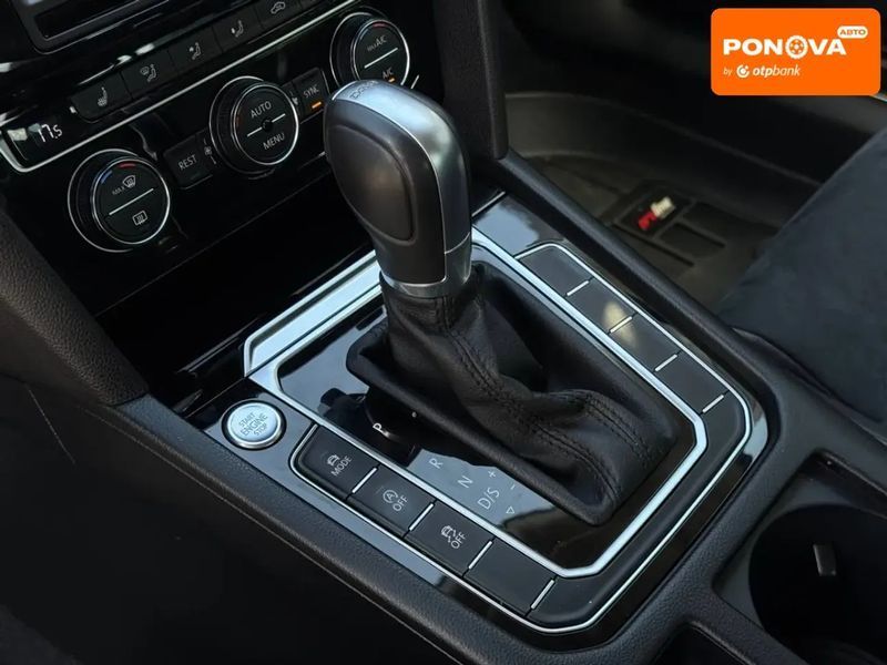 Volkswagen Passat, 2016 р., Бензин, 216 тис. км, Седан, Сірий, Рівне AT-10418410 фото