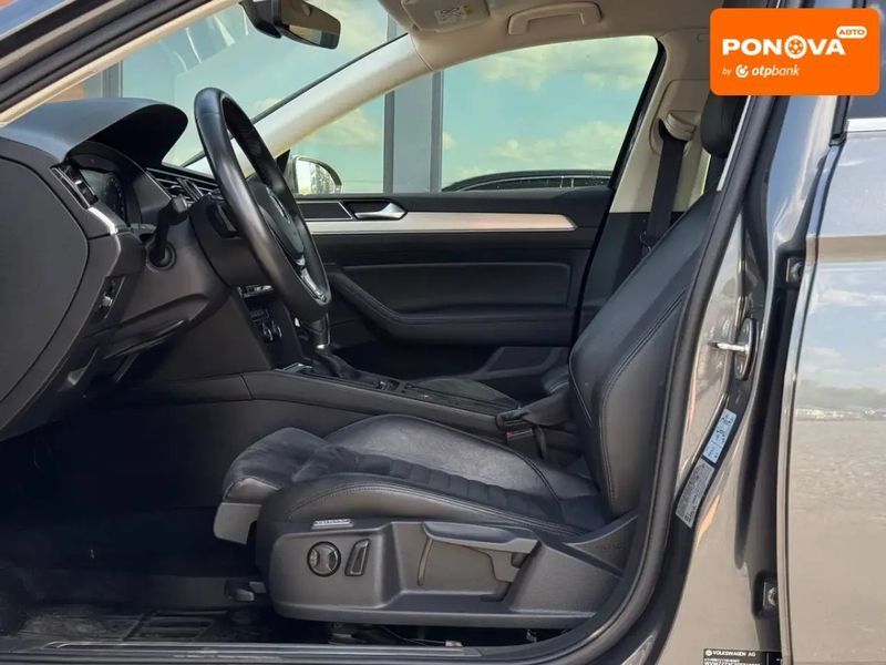 Volkswagen Passat, 2016 р., Бензин, 216 тис. км, Седан, Сірий, Рівне AT-10418410 фото