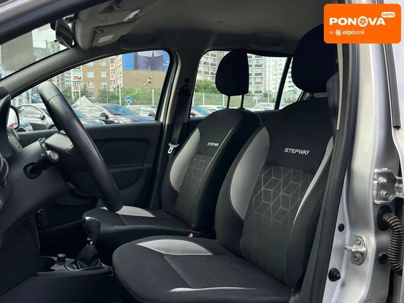 Renault Sandero, 2016 р., Бензин, 78 тис. км, Позашляховик / Кросовер, Сірий, Київ AT-10422547 фото