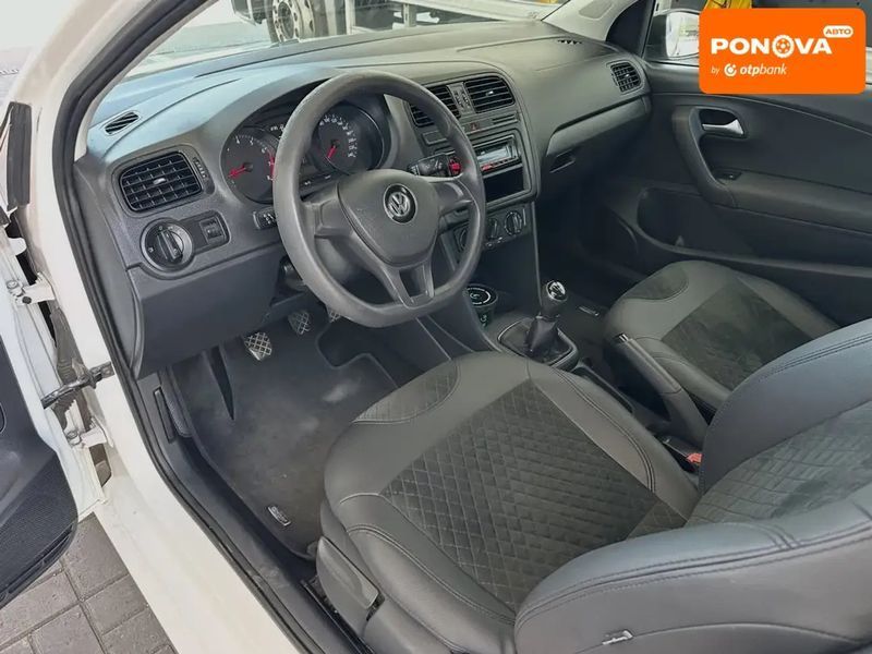 Volkswagen Polo, 2015 г., Бензин, 224 тыс. км, Хетчбек, Белый, Днепр (Днепропетровск) AT-10419348 фото