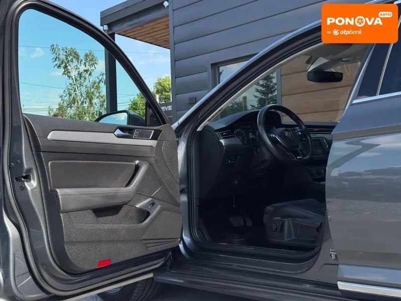 Volkswagen Passat, 2016 р., Бензин, 216 тис. км, Седан, Сірий, Рівне AT-10418410 фото