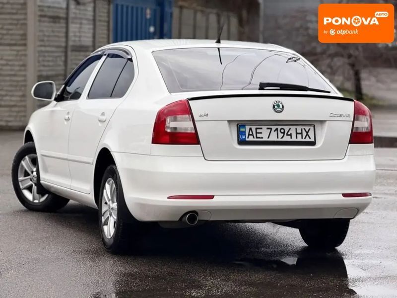 Skoda Octavia, 2011 г., Бензин, 220 тыс. км, Седан, Белый, Днепр (Днепропетровск) AT-10407239 фото