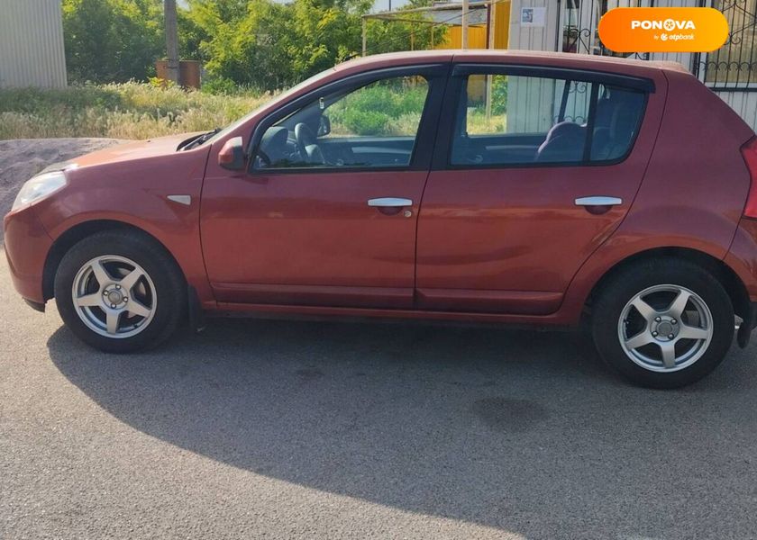 Dacia Sandero, 2008, Бензин, 1.6 л., 222 тис. км, Хетчбек, Червоний, Новгородка Cars-Pr-60840 фото